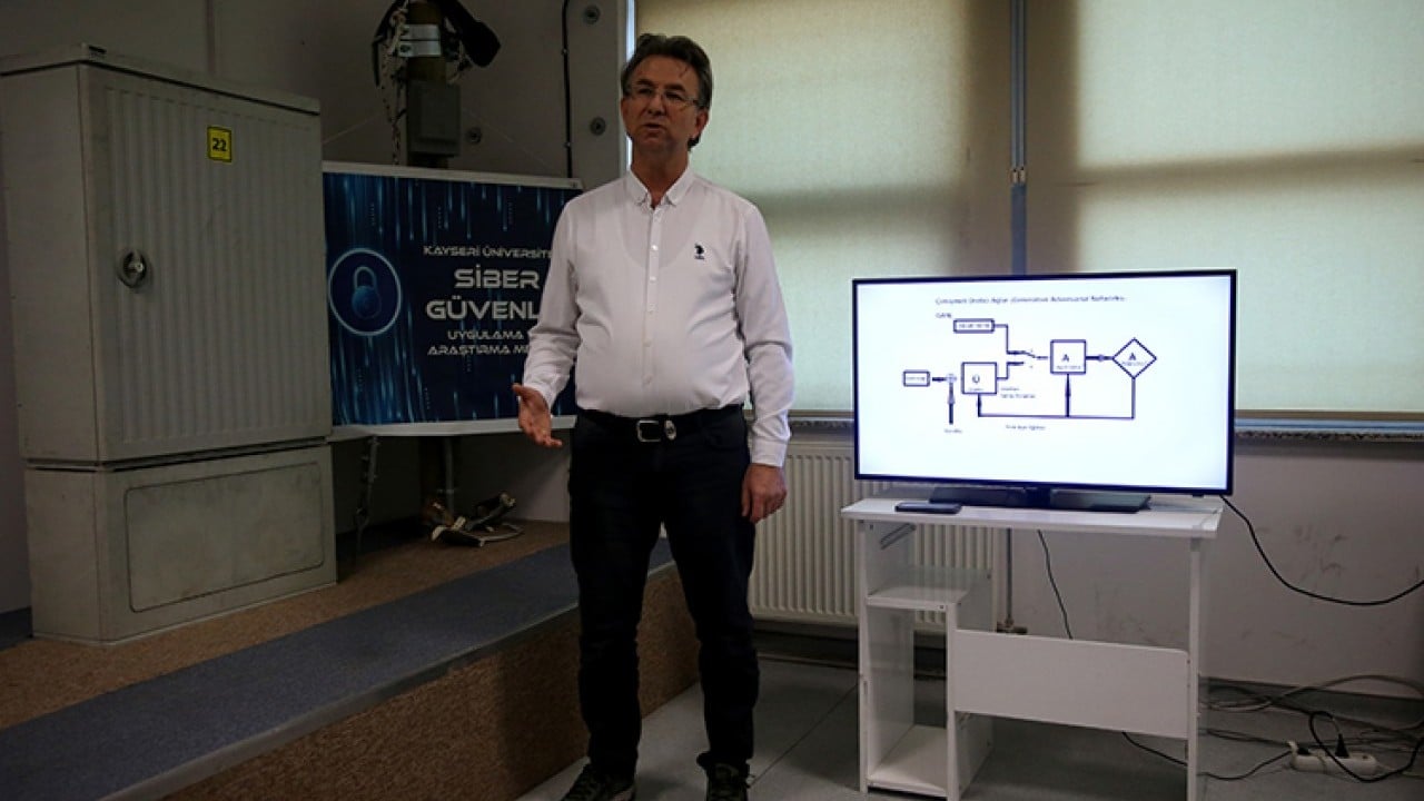 Foto - Yapay zekâ ile ses klonlama dolandırıcılığına dikkat! Uzmanından uyarı geldi!