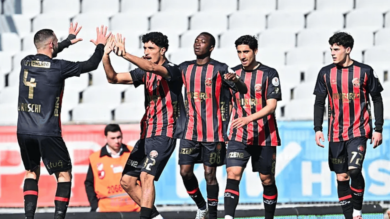 Foto - Yapay zeka Süper Lig şampiyonunu duyurdu! Bakın derbiler sonrası oranlar ne kadar değişti