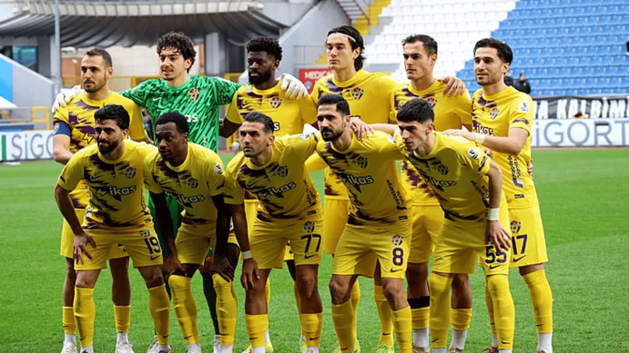 Foto - Yapay zeka Süper Lig şampiyonunu duyurdu! Bakın derbiler sonrası oranlar ne kadar değişti