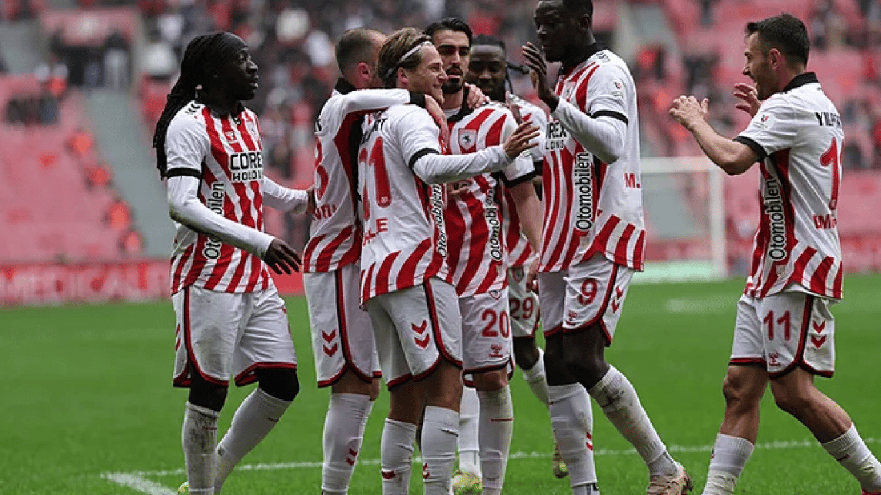 Foto - Yapay zeka Süper Lig şampiyonunu duyurdu! Bakın derbiler sonrası oranlar ne kadar değişti