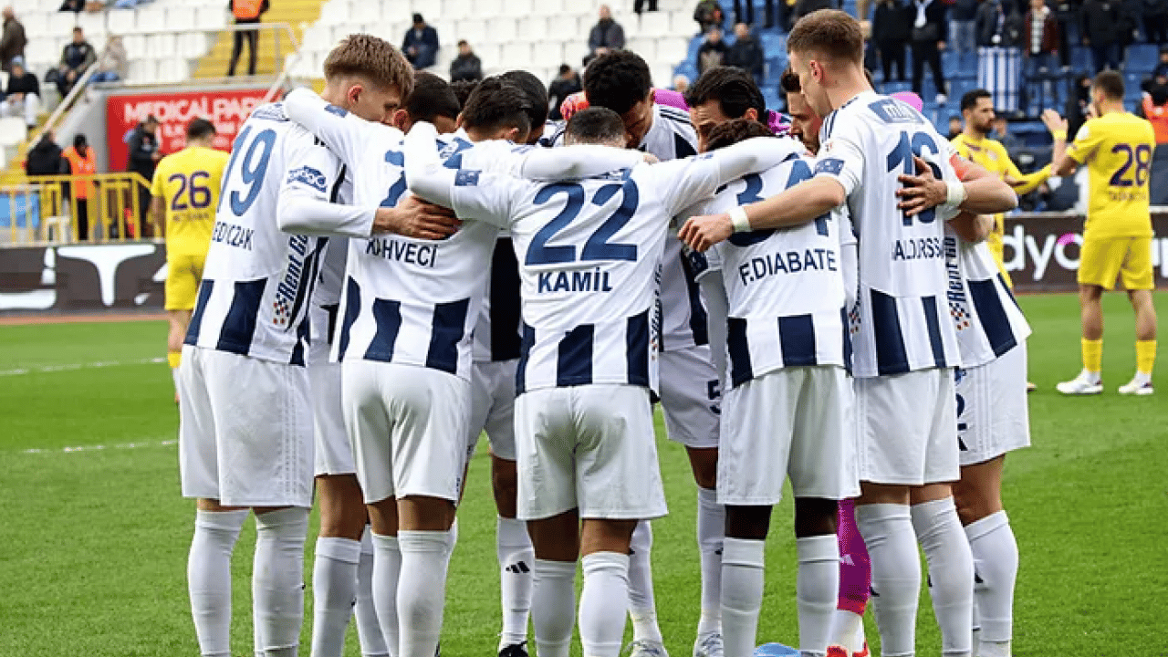 Foto - Yapay zeka Süper Lig şampiyonunu duyurdu! Bakın derbiler sonrası oranlar ne kadar değişti