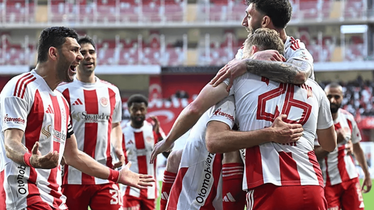 Foto - Yapay zeka Süper Lig şampiyonunu duyurdu! Bakın derbiler sonrası oranlar ne kadar değişti