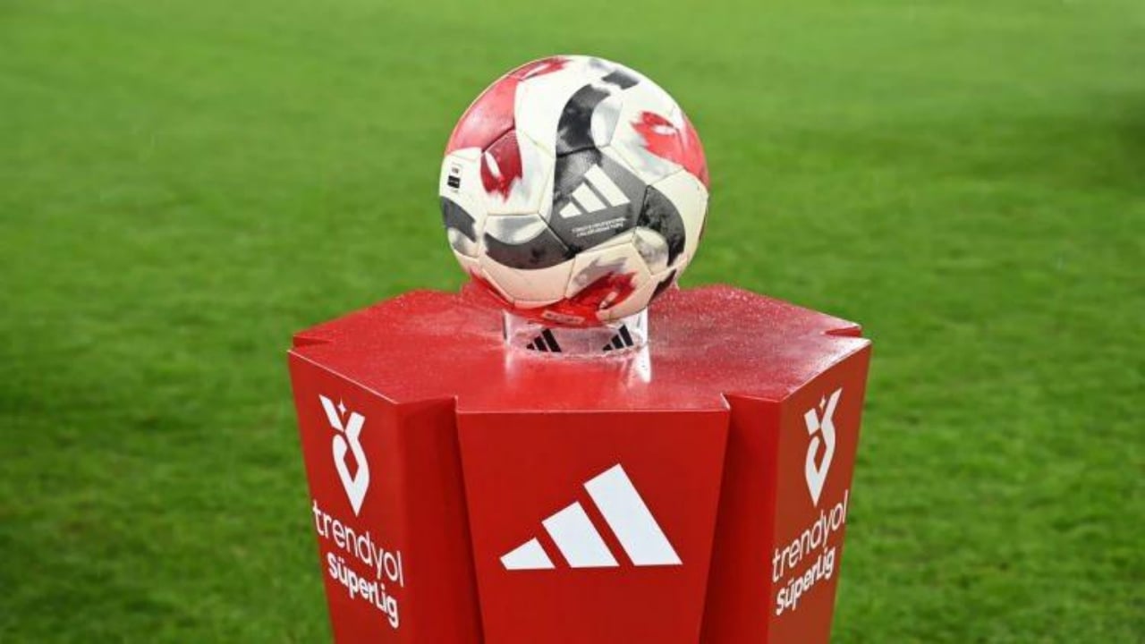 Yapay zeka tahmin etti! İşte Süper Lig’in şampiyonu ve küme düşecek takımlar
