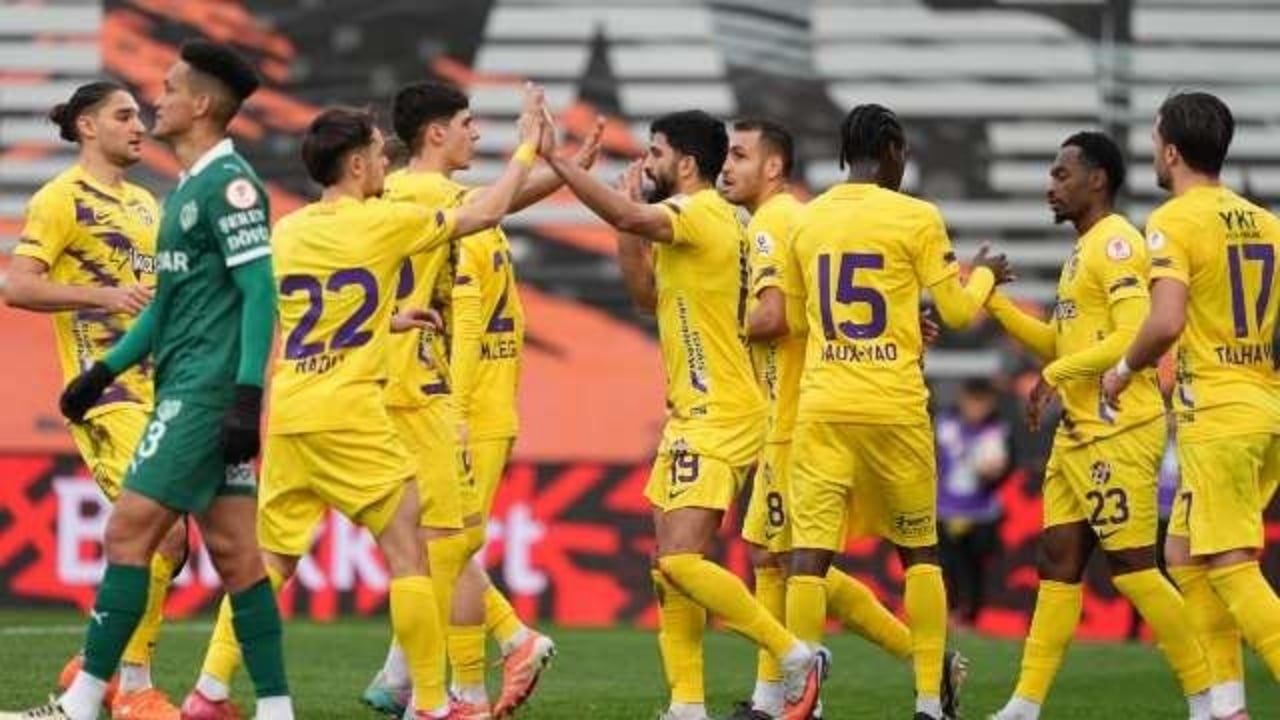 Foto - Yapay zeka tahmin etti! İşte Süper Lig’in şampiyonu ve küme düşecek takımlar