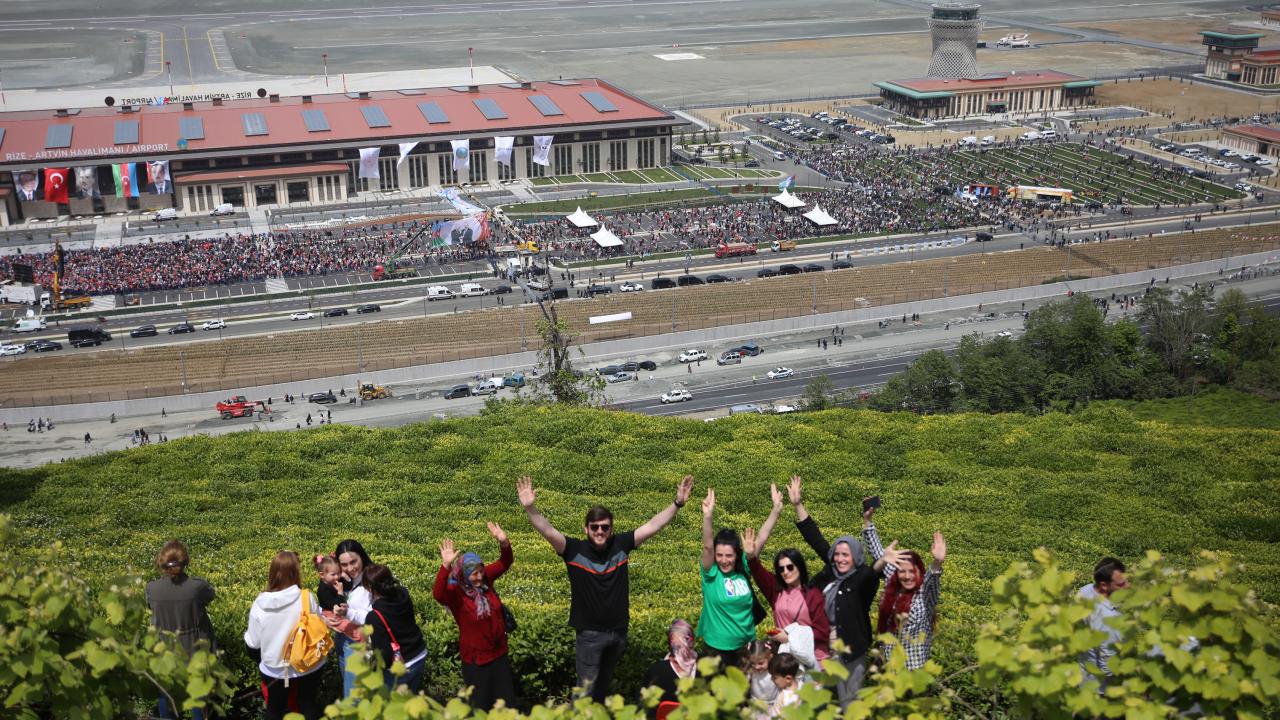 Foto - Yapılırken eleştirilmişti! Rize-Artvin Havalimanı hedef büyüttü