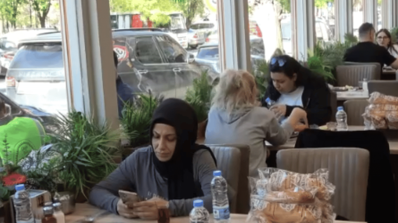 Foto - Adını duyan sıraya gidiyor: Bir kaşığı bile şifa dağıtıyor!