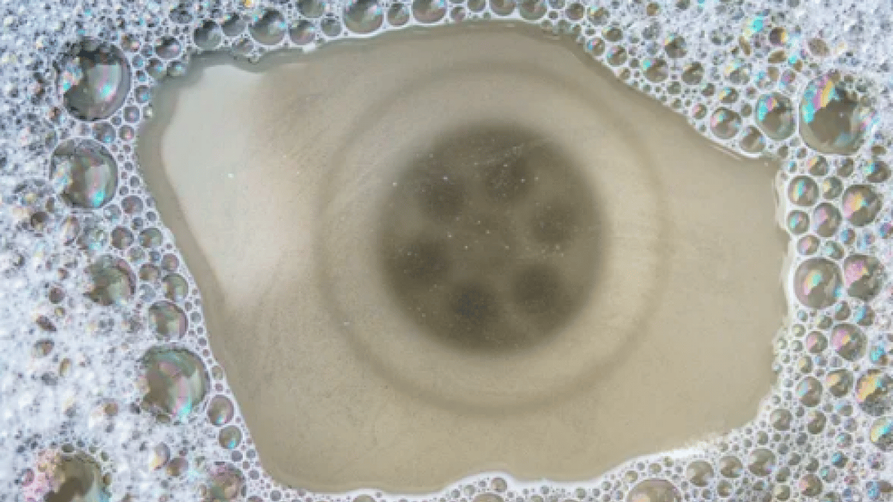 Foto - Yarım asırlık temizlik sırrı... Tıkanan giderleri saniyeler içerisinde açıyor! 