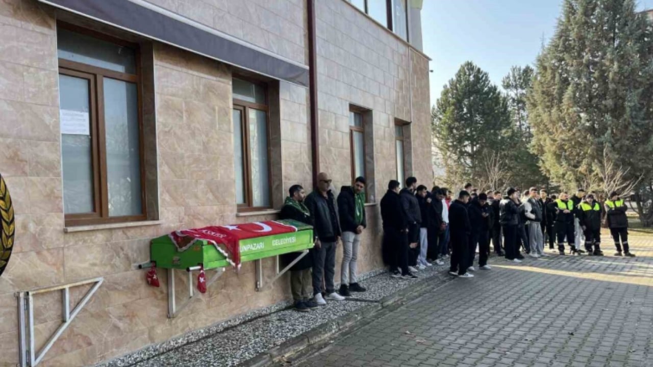 Yarış yapan caniler hayattan kopardı: Askere gidecekti tabutuyla uğurlandı!