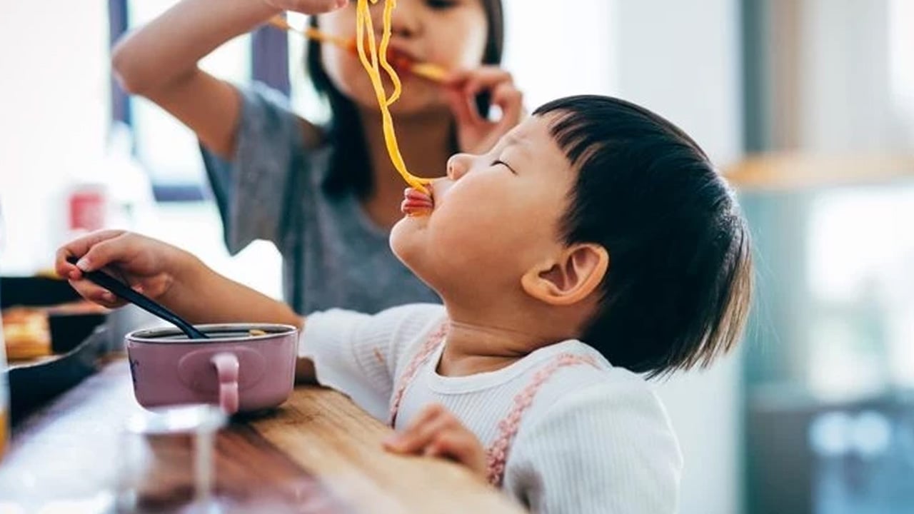 Foto - Yasak getirin! Çocuklarda Noodle hipertansiyon yapıyor, gizli tehlike! Hemen çöpe atın... Uzmanlar uyardı