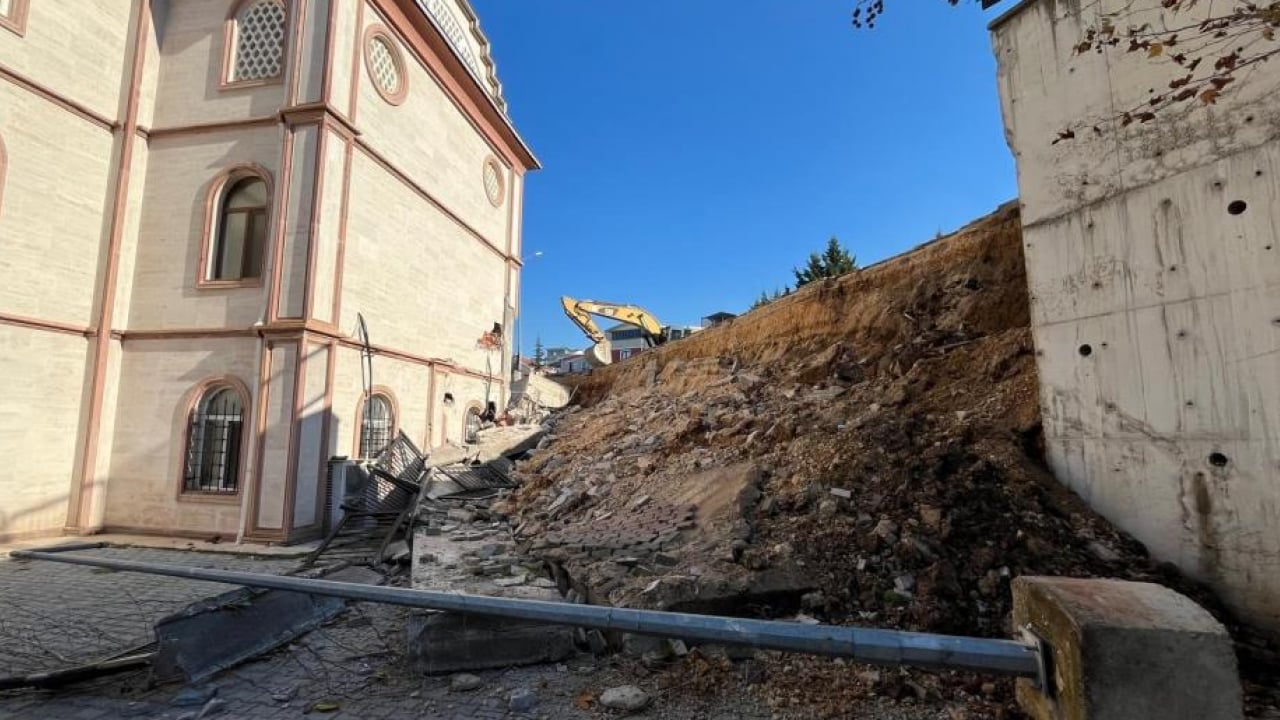 Foto - Yaşlı kadının dikkati faciayı önledi: 31 can saniyelerle kurtuldu 