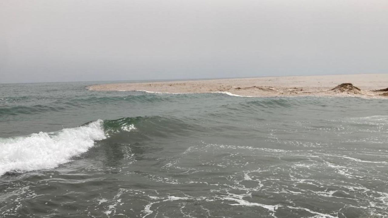 Foto - Yayladan gelen sel Akdeniz'in 'Ak'ını aldı