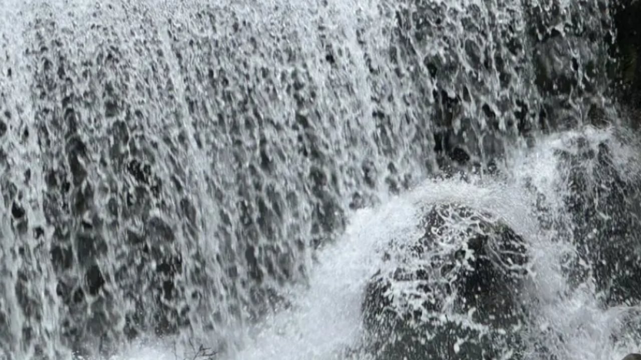 Foto - Yaz aylarında kurumak üzereydi! Doğa harikası şelale yeniden coştu