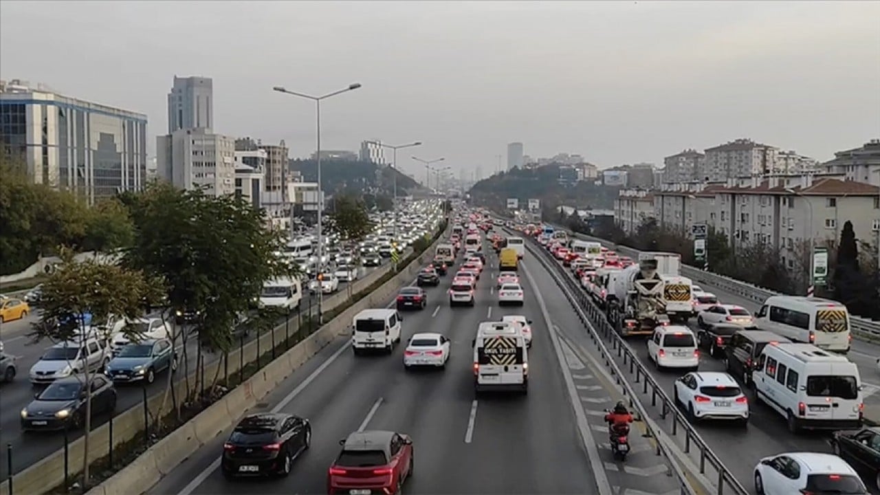 Foto - Yaz geldi, İstanbul'da değişen bir şey yok! Trafik yoğunluğu devam ediyor