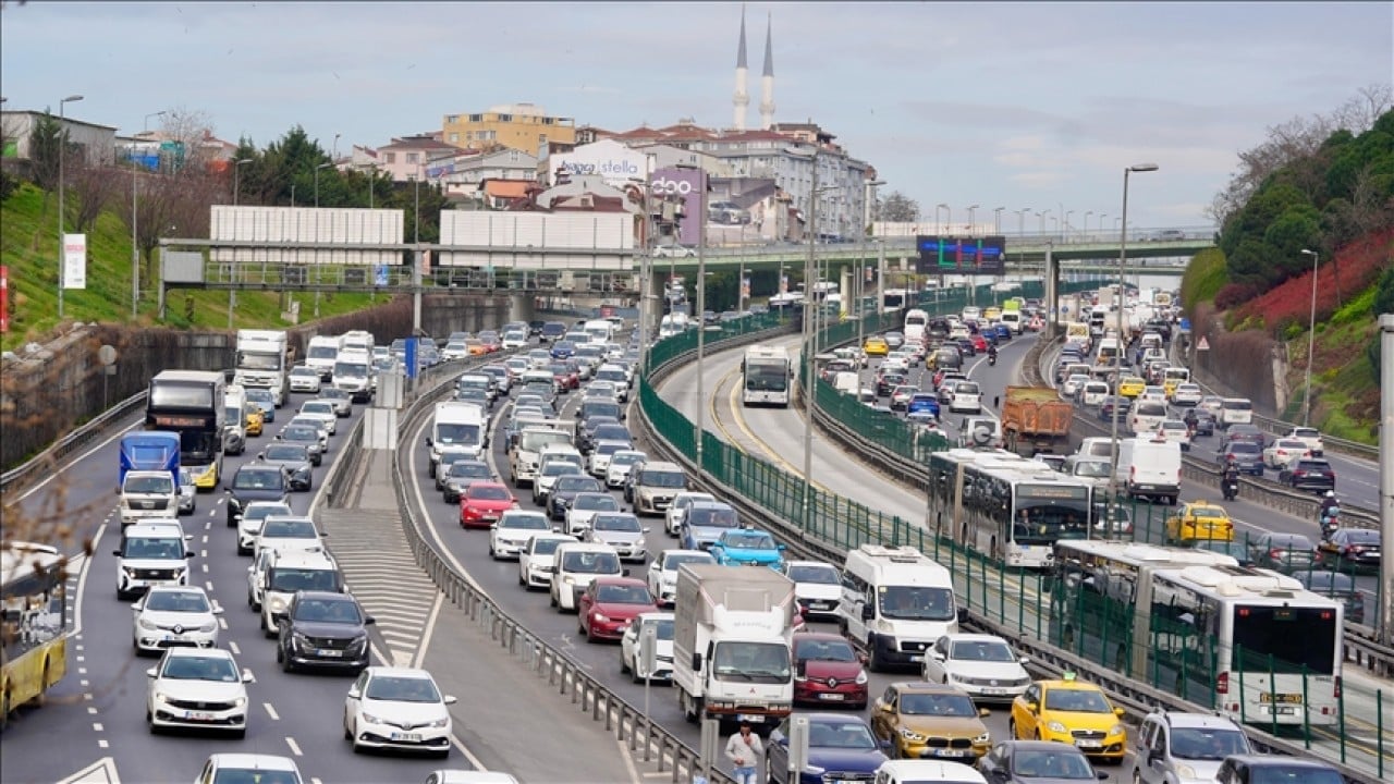 Foto - Yaz geldi, İstanbul'da değişen bir şey yok! Trafik yoğunluğu devam ediyor