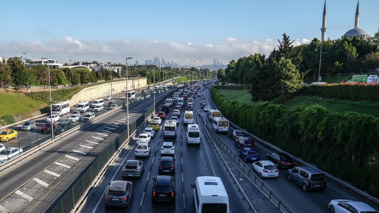 Foto - Yaz geldi, İstanbul'da değişen bir şey yok! Trafik yoğunluğu devam ediyor