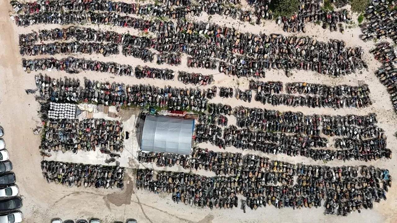 Foto - Yediemin otoparkları milyonluk araç mezarlığına döndü