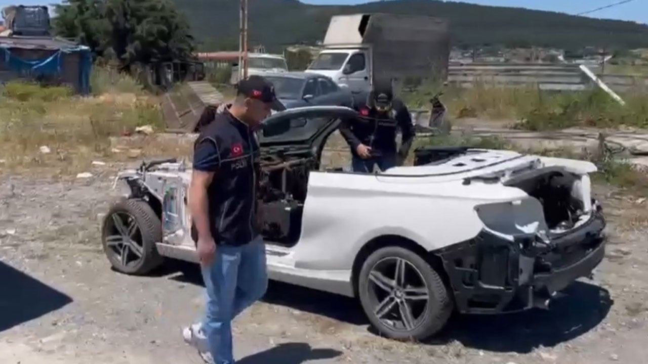 Foto - Yediemin otoparklarında 1, 5 milyar liralık vurgun: İhaleden önce parçaları söküp 10'da 1 fiyatına almışlar