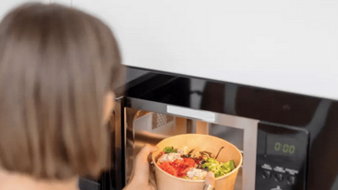 Foto - Yemekleri mikrodalgada ısıtırsanız ne olur? Korkutan yorumlar geldi...