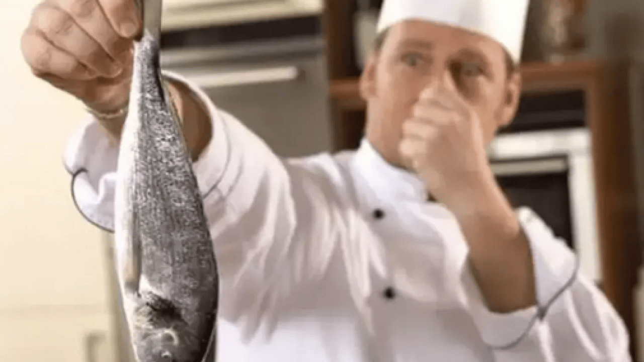 Foto - Yemesi güzel de kokusu ne olacak peki! Bunu yapın ve rahata erin… Balık kokusunu yok edin