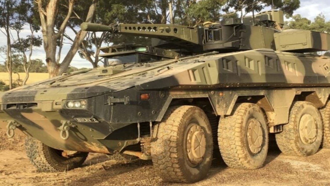 Foto - Yeni "çelik yumruk" deniliyor! Hedefini 3 kilometreden avlayan yerli üretim ilk Boxer’lar sahaya indi