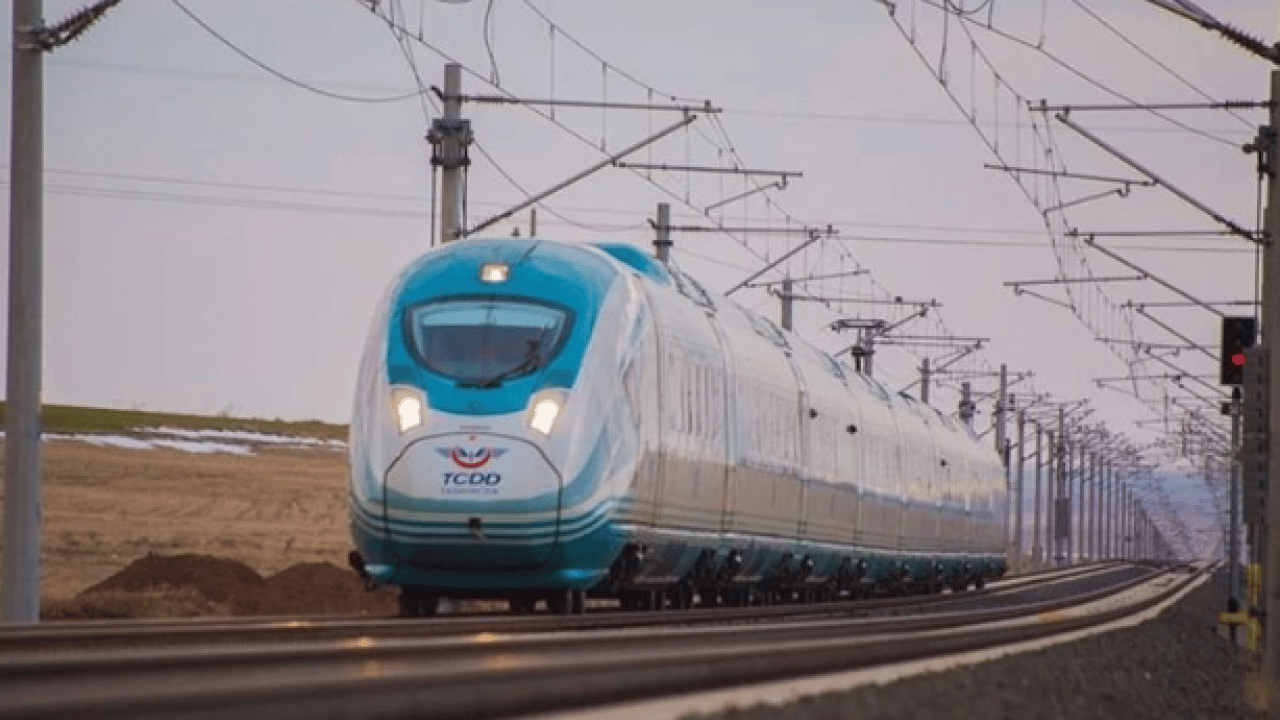 Foto - Yeni fiyat listesi açıklandı! Yüksek hızlı tren biletlerine zam şoku