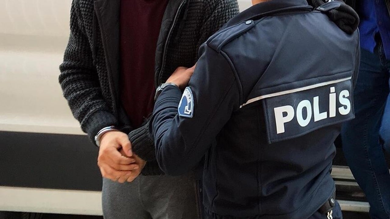 Foto - Yeni gün operasyonla başladı: Onlarca gözaltı var