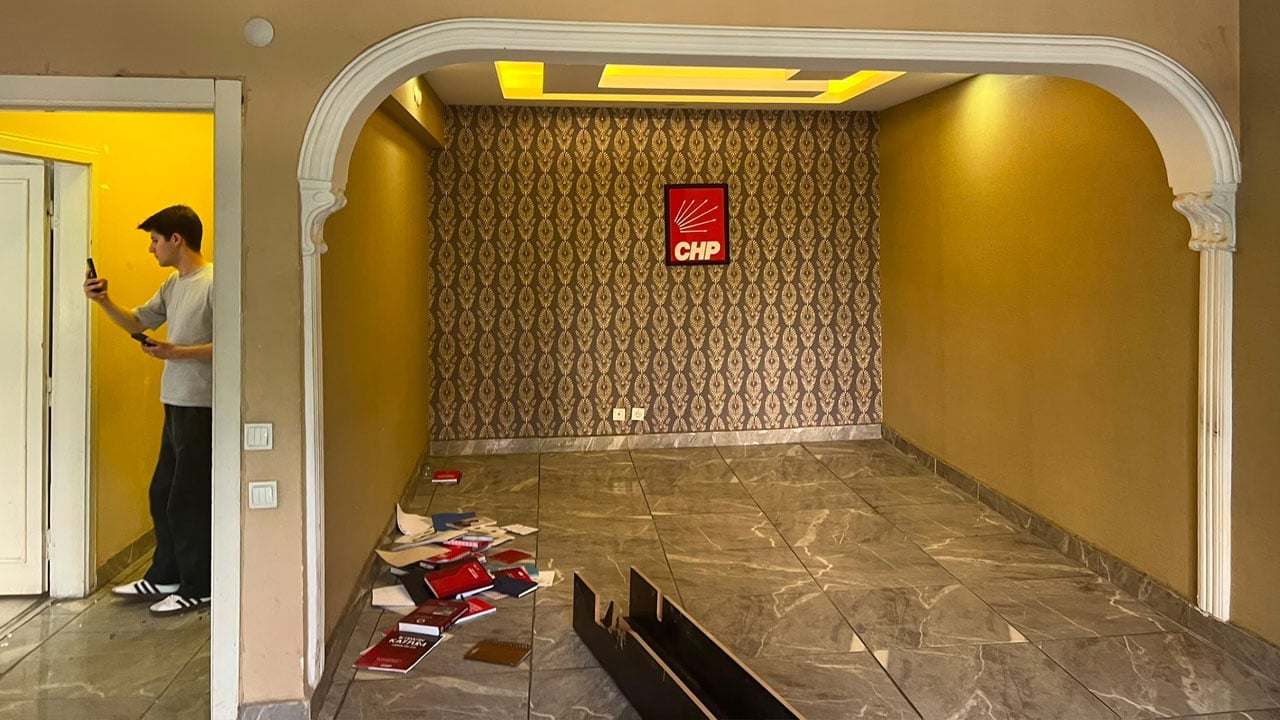 Foto - Yeni il başkanı gözlerine inanamadı: CHP Batman’da şok manzara!
