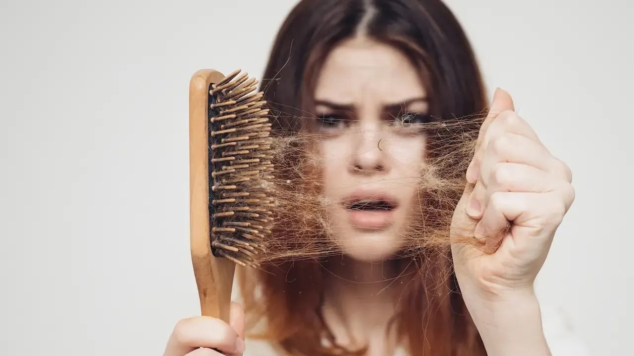 Yeni nesil olan saç spreyi hakkında Tayvan ülkesinden bin 500 kişi üzerinde test yaptık diyerek duyurdular 