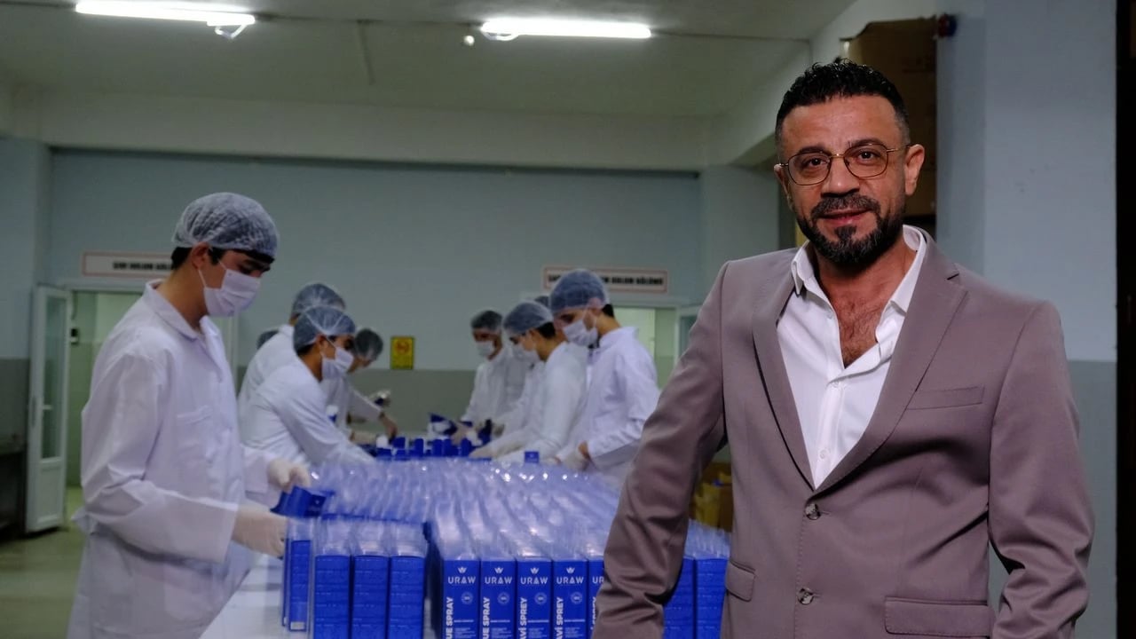 Foto - Yeni nesil olan saç spreyi hakkında Tayvan ülkesinden bin 500 kişi üzerinde test yaptık diyerek duyurdular 