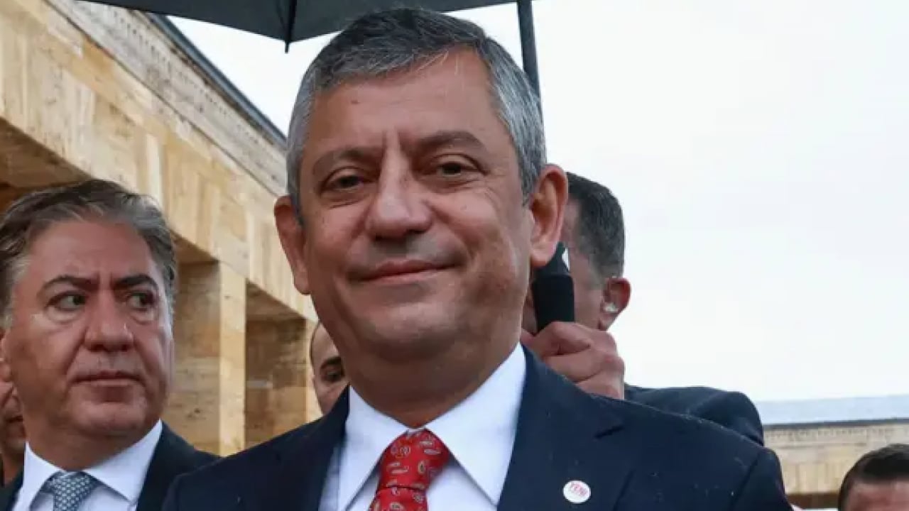 Foto - Yeni Parti değil, hırsızlar çetesi: Özel ve avaneleri CHP’nin hesaplarını çaldı