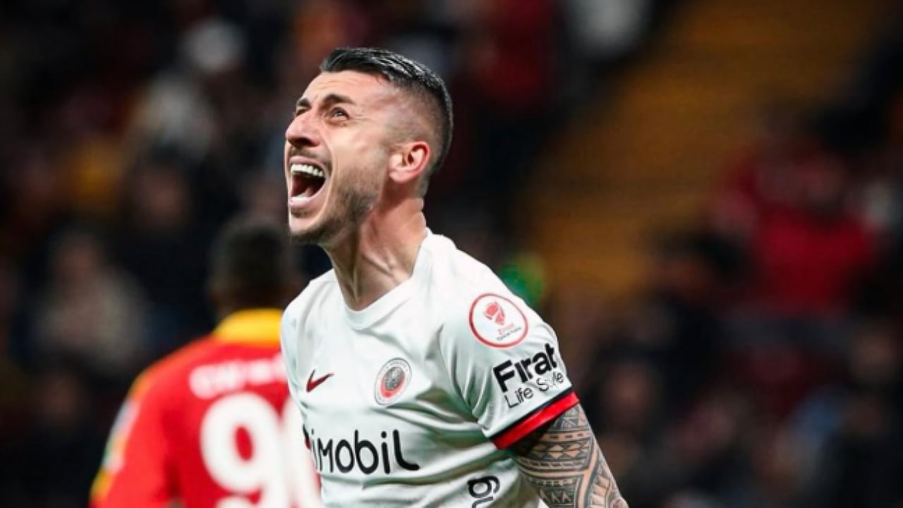 Foto - Yeni sezona bomba gibi geliyor! Trabzonspor'dan 4 yeni transfer