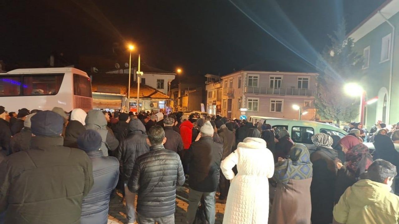 Foto - Yeni yılın ilk umre kafilesi dualarla uğurlandı