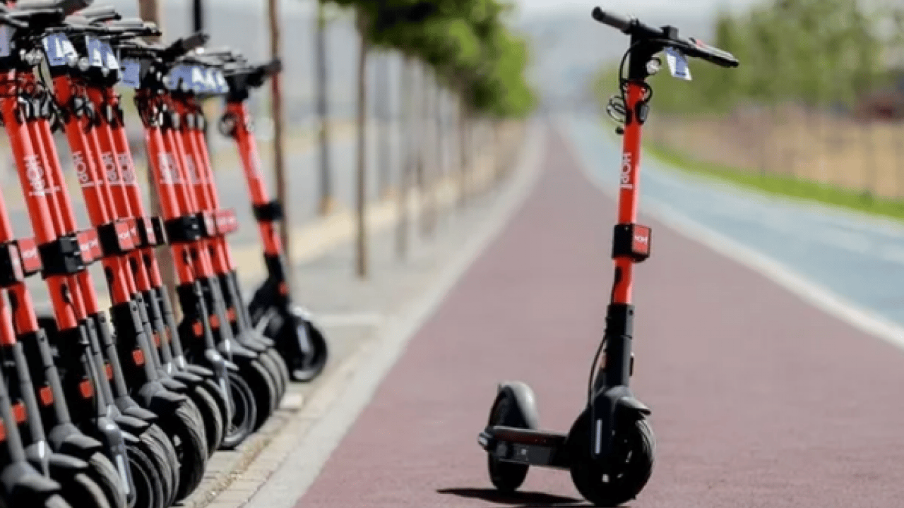 Foto - Yeni zorunluluk geldi! Scooter kullananlar dikkat