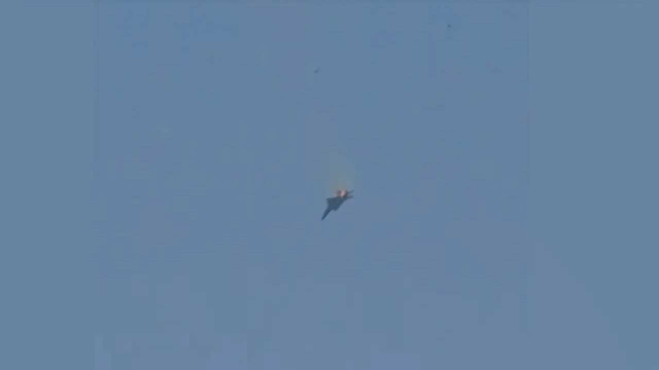 Foto - 'Yenilmez', 'hiç kayıp vermedi' deniyordu! Müslüman ülke F-15 savaş uçağını ateşe verdi