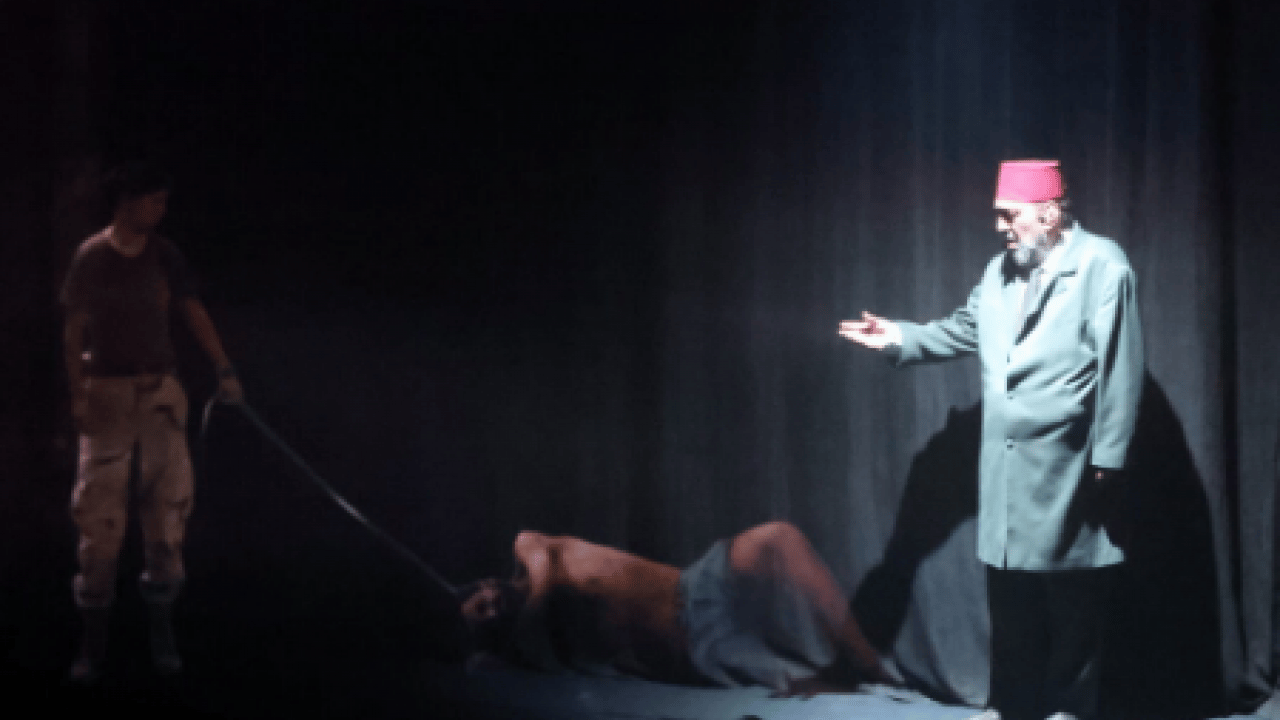 Foto - Yenilmez Sanat Merkezi: Türkiye turnesindeki 'Firavunla Yüz Yüze' tiyatro oyunu Çanakkale'de sahnelendi