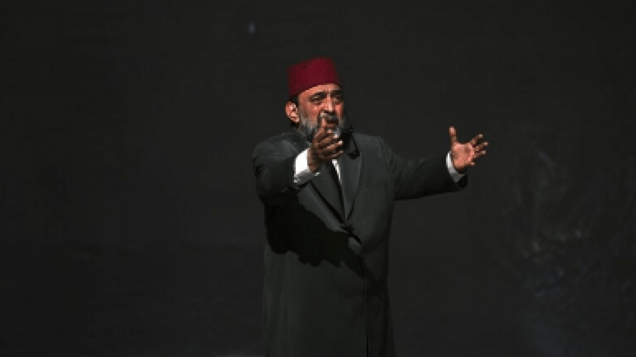 Foto - Yenilmez Sanat Merkezi: Türkiye turnesindeki 'Firavunla Yüz Yüze' tiyatro oyunu Çanakkale'de sahnelendi