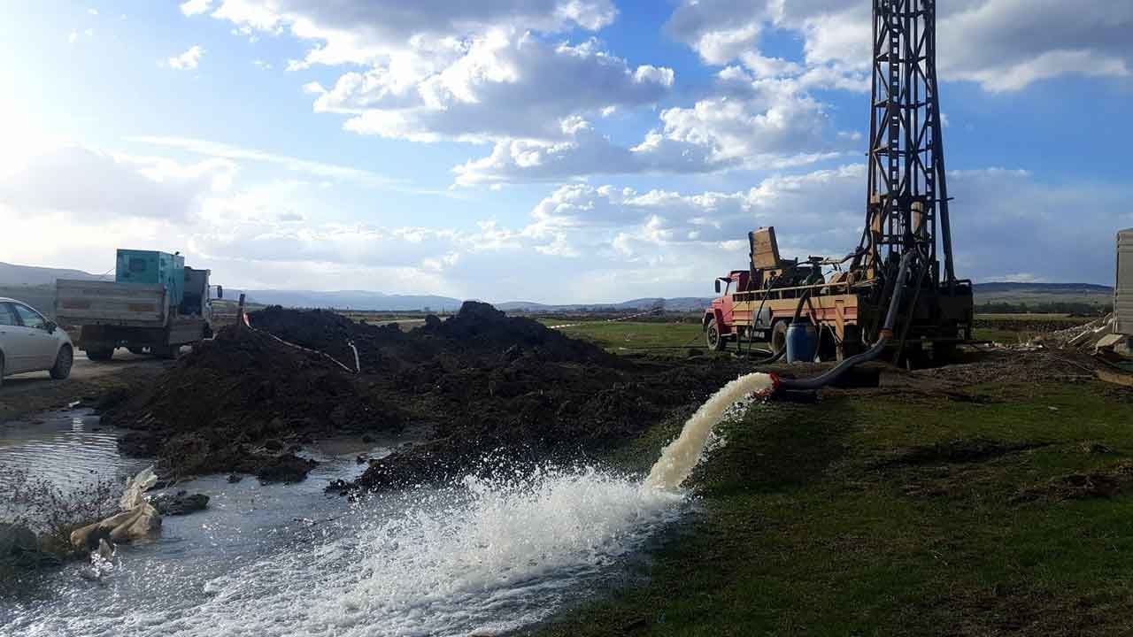 Foto - Yerin 7 bin 730 metre altına iniliyor! Dört ilde halk dualara başladı, müjdeli haberi bekliyor