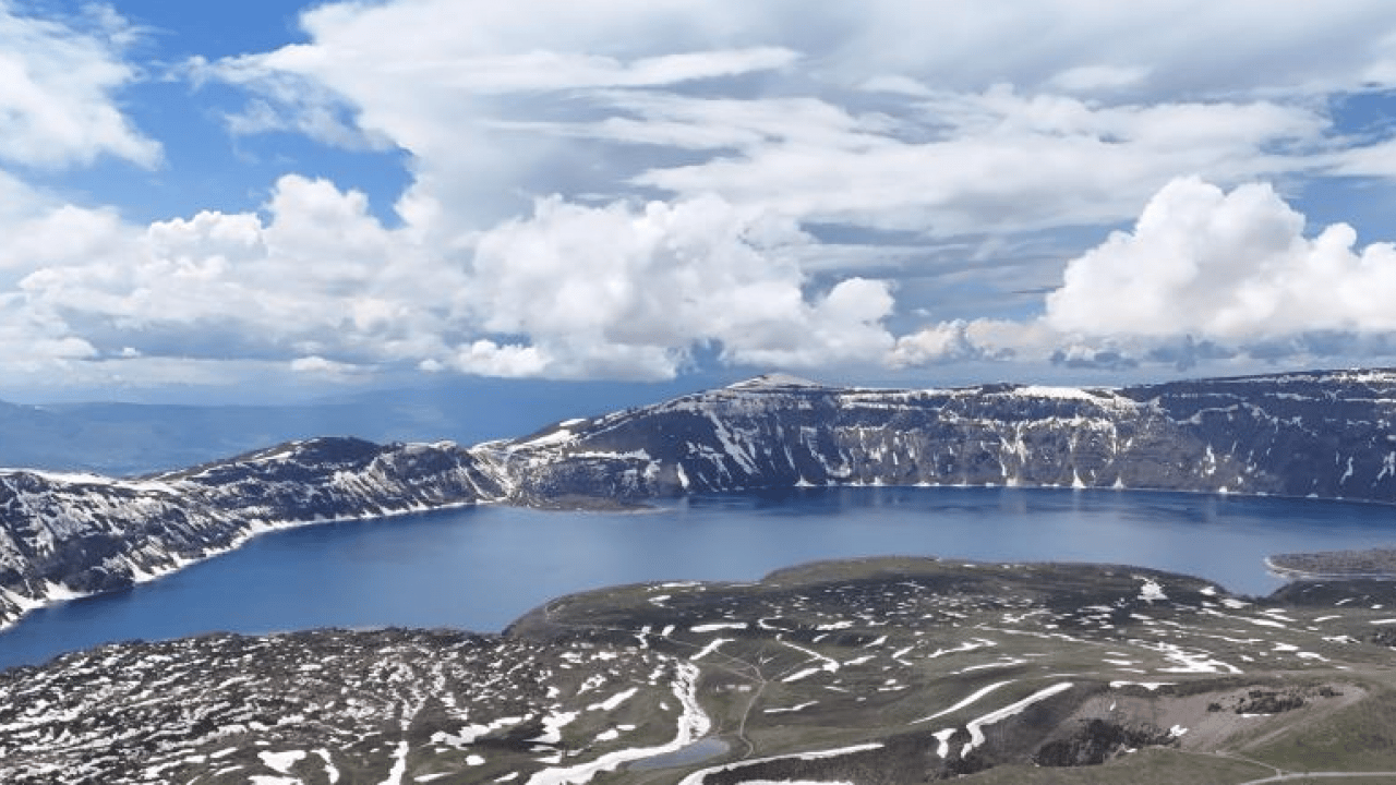 Foto - Yeryüzündeki doğa harikası: Nemrut Krateri'nde iki mevsim bir arada