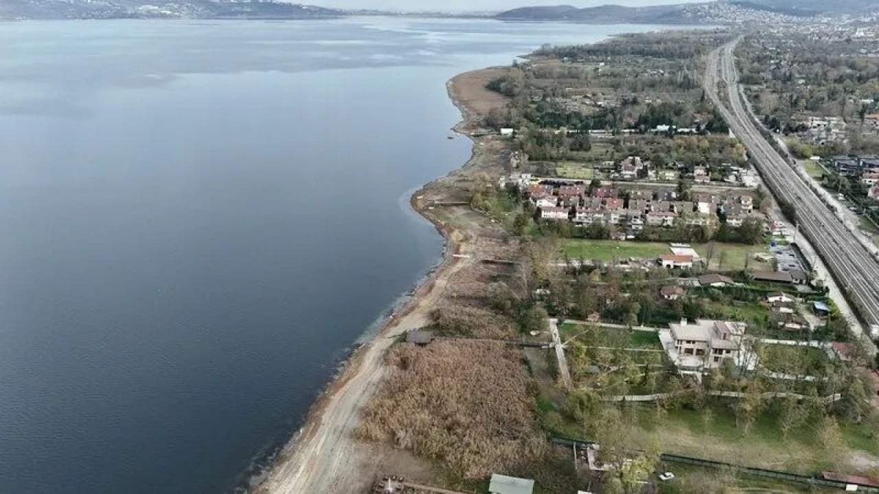 Foto - Yeşil alglar zararsız ama Su çekerek ve kirleterek öldürüyoruz