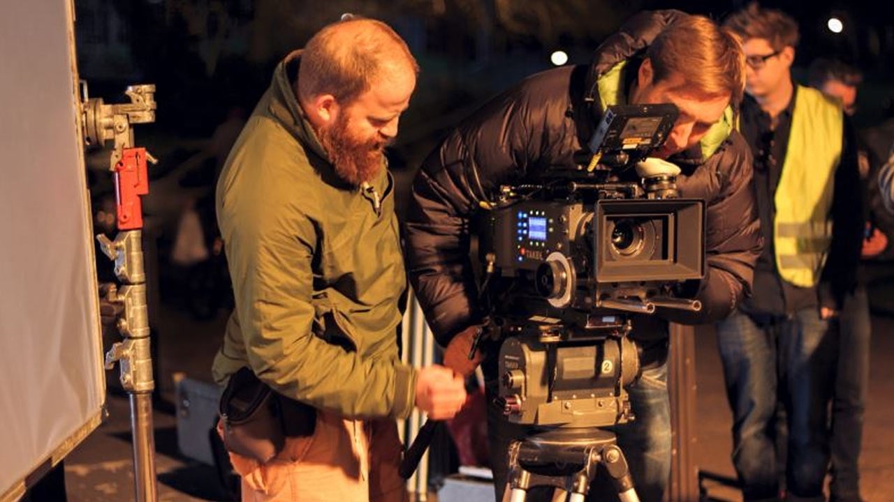 Foto - Yeterli olacak mı? Film setlerindeki ahlaksızlığa düzenleme