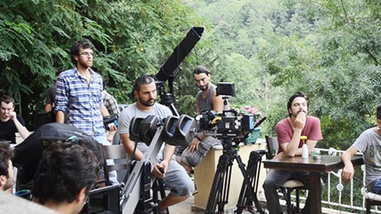 Foto - Yeterli olacak mı? Film setlerindeki ahlaksızlığa düzenleme