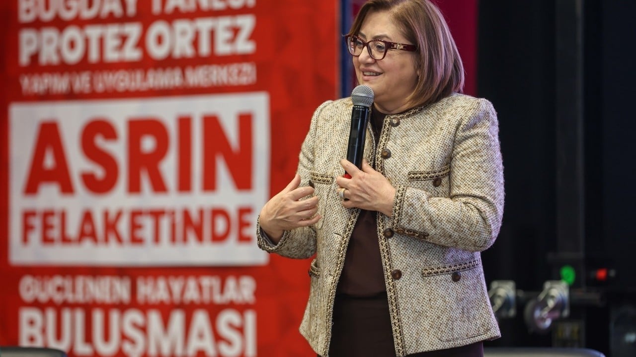 Foto - Yıkılmadık, birlikte ayağa kalktık: depremin izleri protez ve umutla siliniyor