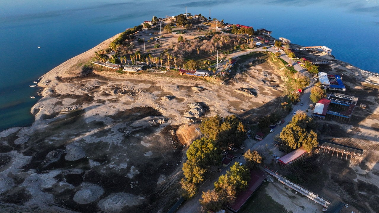 Foto - Yıkım kararı alındı! Göl kıyısındaki işgale son 