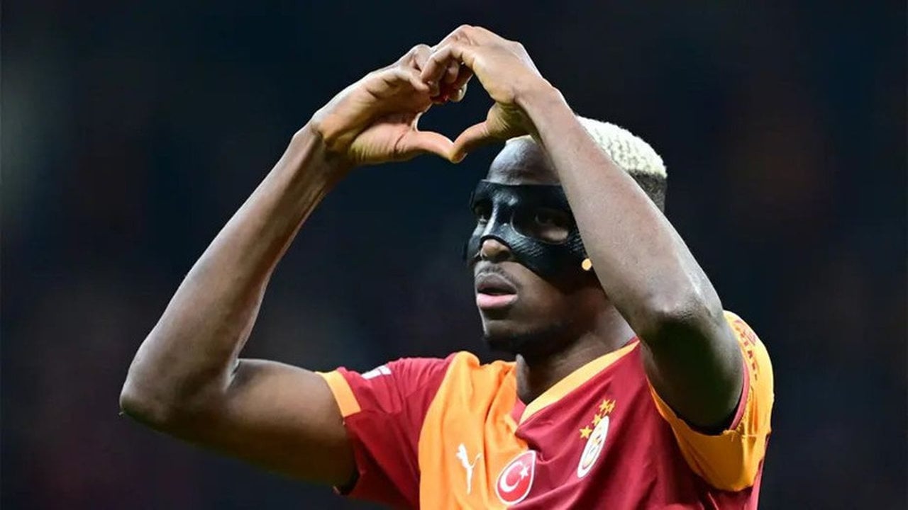 Foto - Yıldız golcü satılıyor mu? Ve Galatasaray, inanılmaz teklif sonrası Osimhen kararını verdi 