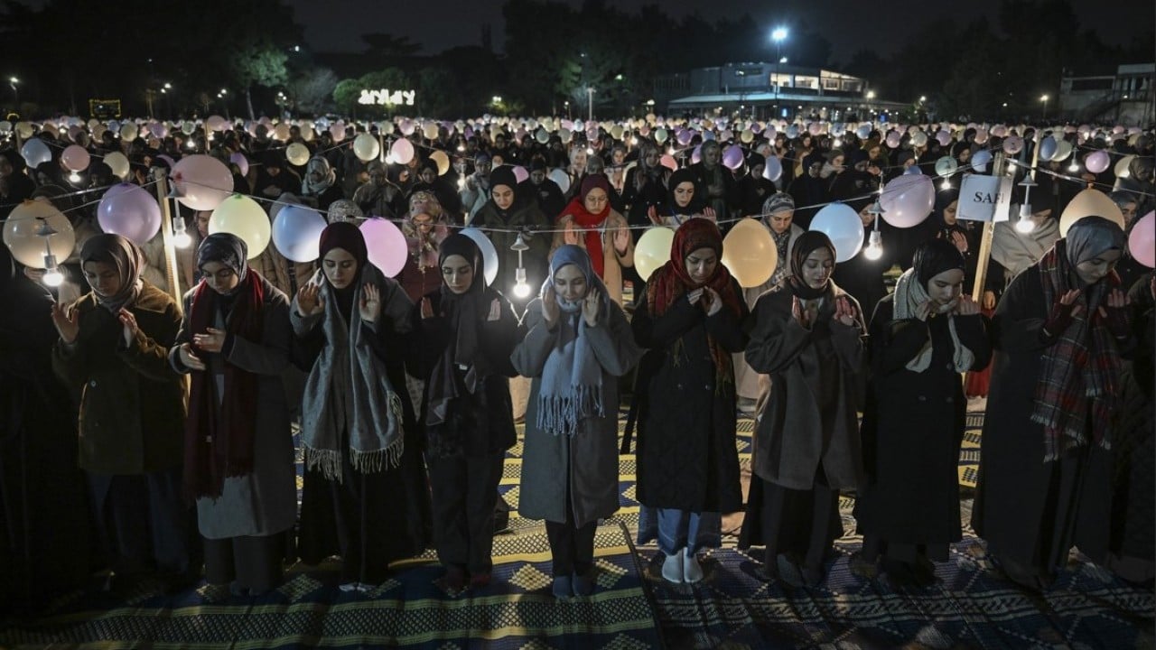 Foto - Yıldız Teknik Üniversitesi'nde binlerce öğrenci geleneksel iftarda buluştu 