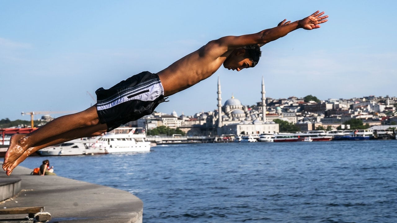 Foto - Yılın en sıcak gününde İstanbul, sahil ve parklara akın etti