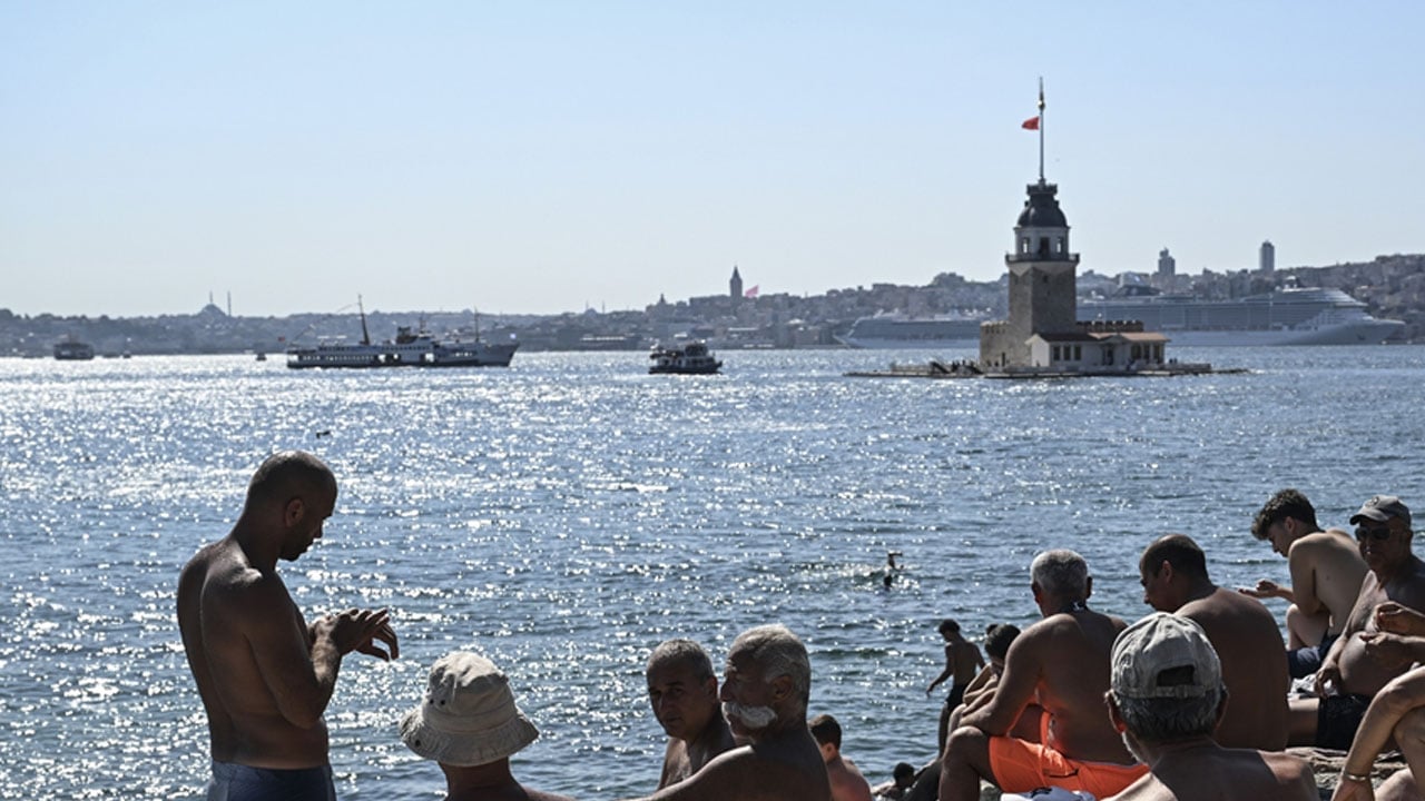 Foto - Yılın en sıcak gününde İstanbul, sahil ve parklara akın etti