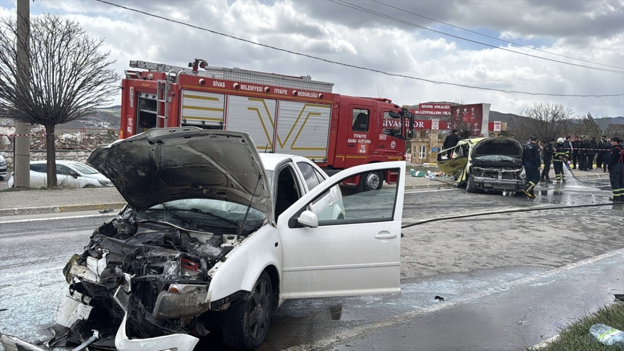 Foto - Yılın ilk çeyreğinin acı bilançosu! 168 bini aşkın trafik kazası oldu: 561 kişi hayatını kaybetti