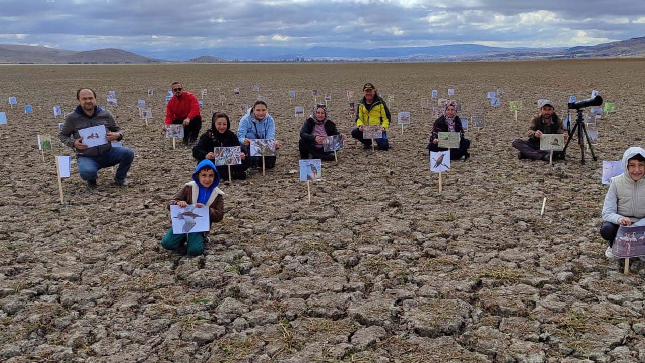 Foto - Yıllar sonra su tutmaya başladı! Kuruyan kuş cenneti yeniden canlanıyor