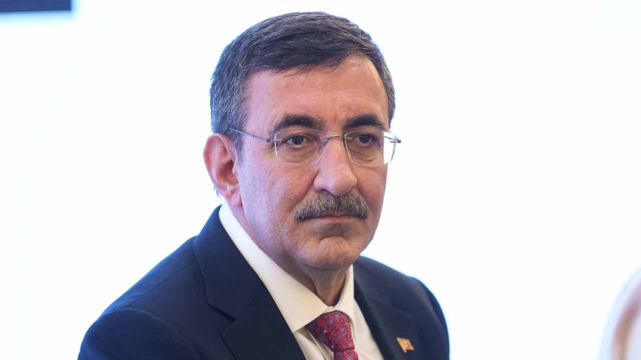 Foto - Yılmaz'dan İslam ülkelerine işbirliği çağrısı! İhracatta 400 milyar dolar eşiğini aşacağız